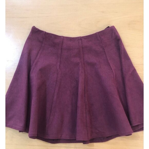 She + Sky / Burgandy Mini Skirt / Size Medium . Circle skirt - Full - Picture 1 of 4